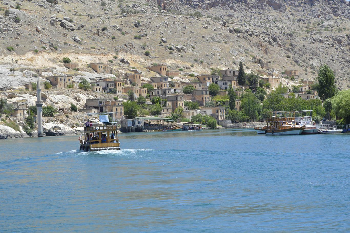 "Sakin Şehir" Halfeti ziyaretçilerini ağırlıyor "Sakin Şehir" Halfeti ziyaretçilerini ağırlıyor
